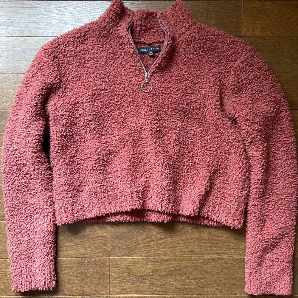 Soft sherpa-like half zip sweater/sweatshirt